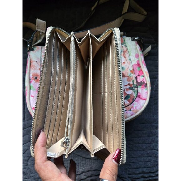 Floral Dana Buchman Crossbody Bag & Wallet Combo With Adjustable Strap Beige/Pin - Picture 3 of 6